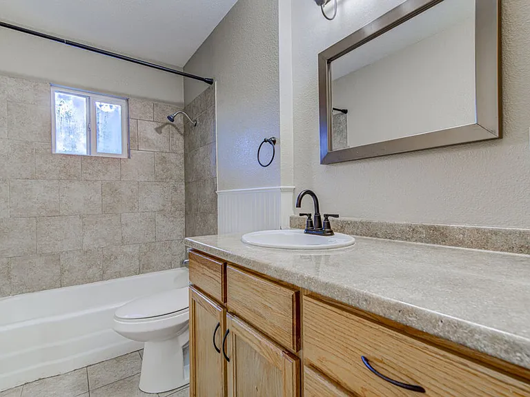 1410 Kamar Dr — Photo 15