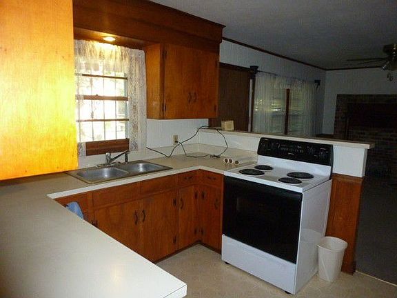 Fully furnished kitchen