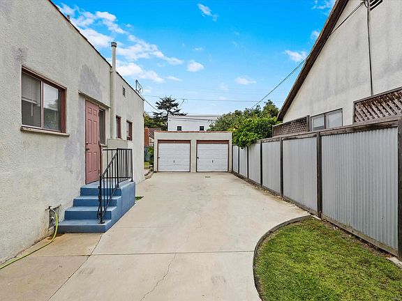 2nd image of 3562 Orange Ave