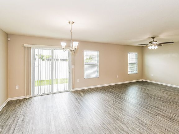 5th image of 3434 Canyon Falls Dr