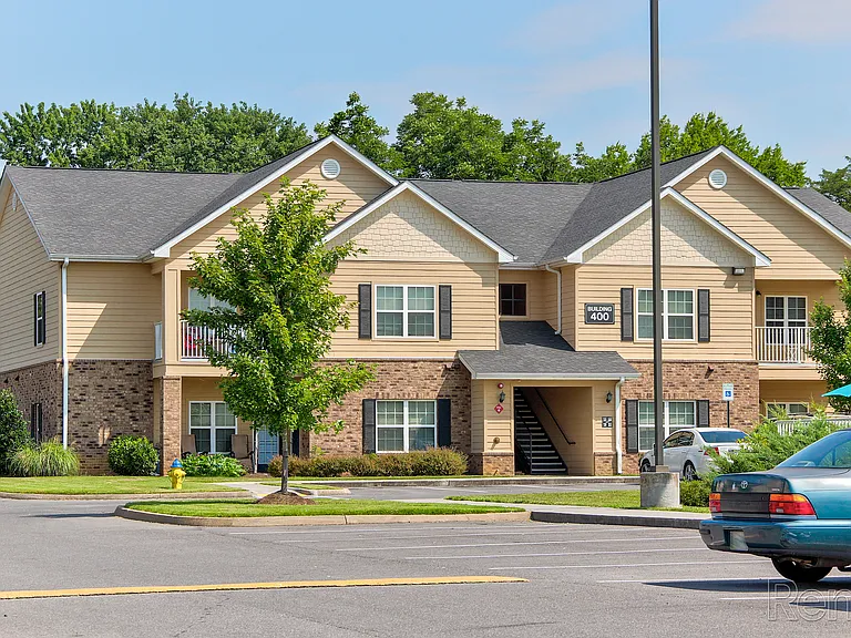 Highland Ridge Apartments — Photo 5