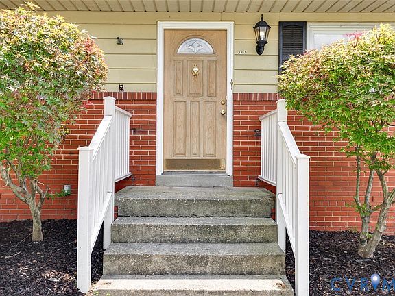 2nd image of 2407 Birchwood Rd