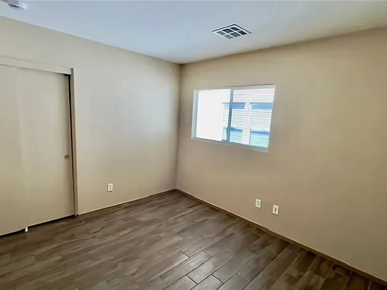 11260 Sandrone Ave — Photo 5