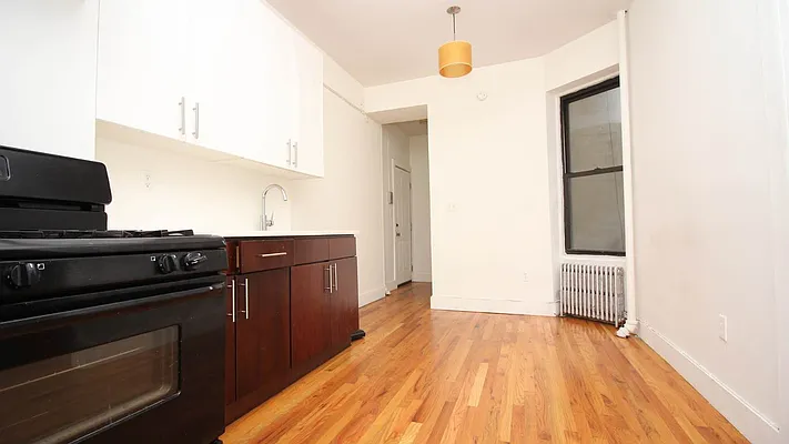 Rented by Space Link Realty | media 1