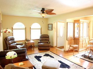 718 Millersville Ave, Howards Grove, WI 53083