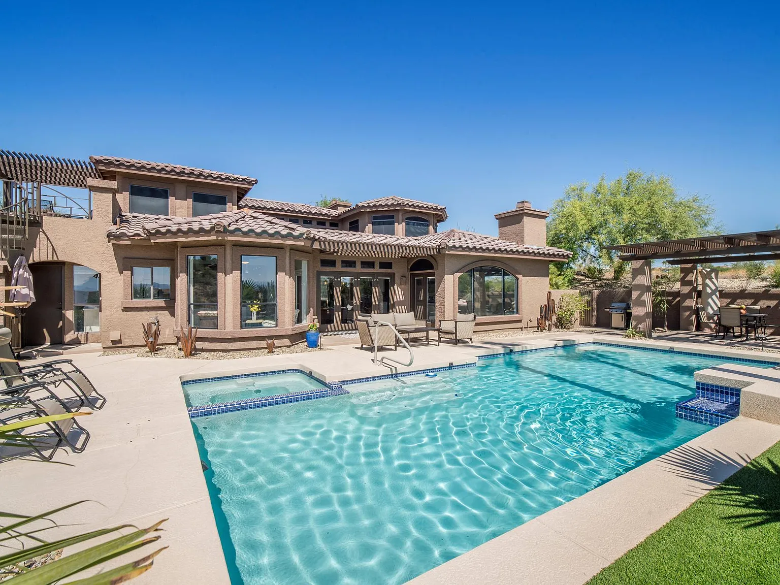 15709 E Greystone Dr — Photo 1
