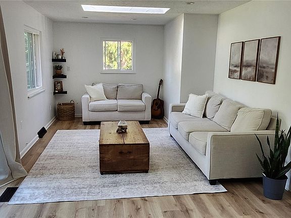 2nd image of 855 Rothrock Cir