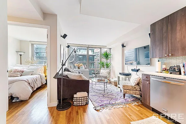 Rented by Spire Group | media 58