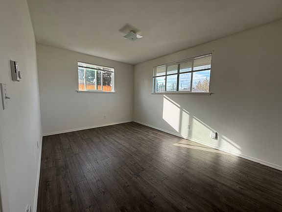 5th image of 5516 85th Pl NE #2