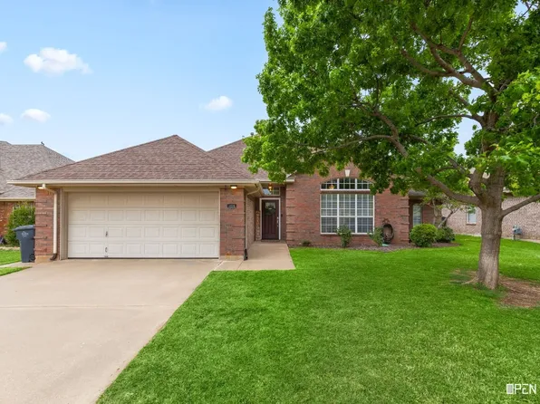 4806 Whisper Wind Dr, Wichita Falls, TX 76310