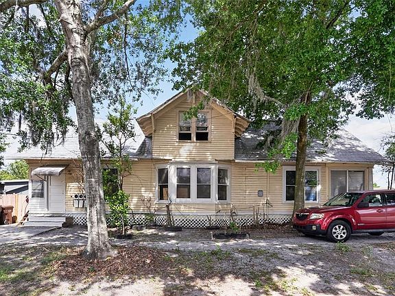 3rd image of 103 E Magnolia St