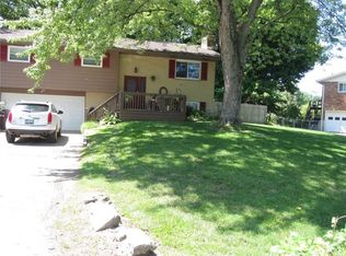 1655 Shoreham Dr, Beavercreek, OH 45434