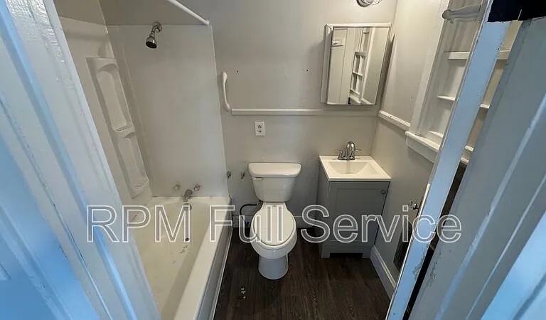 423 Maple St #B — Photo 13