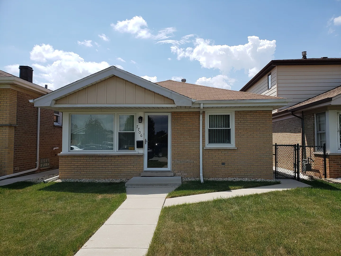 7706 Neenah Ave photo 1
