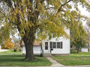 445 N 11th St, Forest City, IA 50436