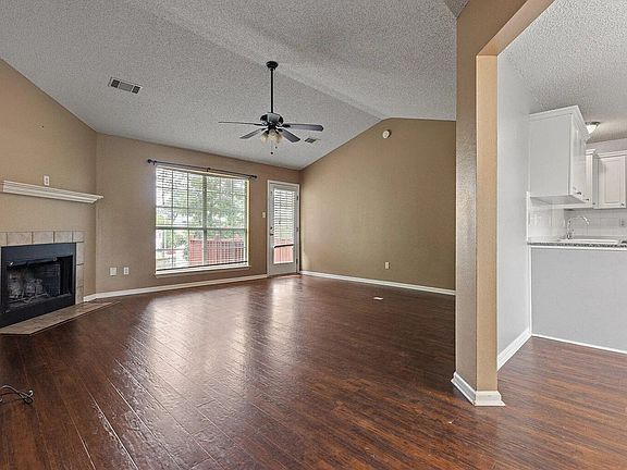 2nd image of 12926 Glen Dr