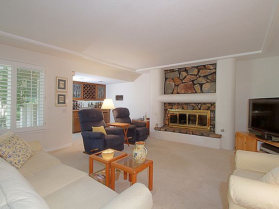 4th image of 1733 Brentwood Ave
