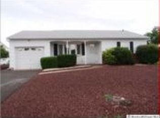 14 Coventry Rd, Toms River, NJ 08757