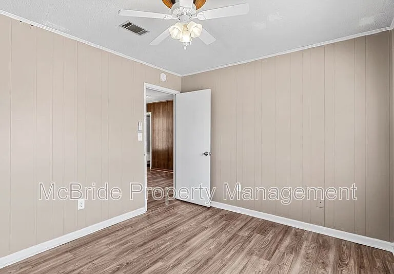 3615 Goldfinch Dr — Photo 17