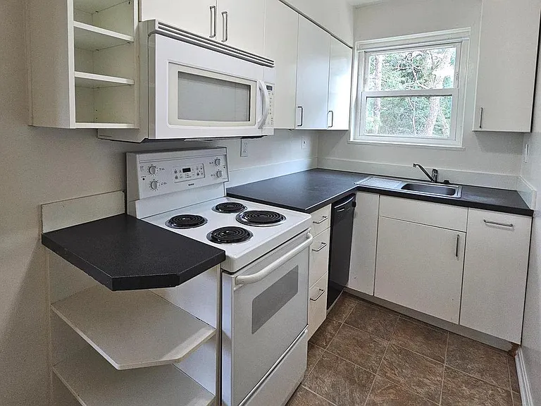 3045 Patrick Henry Dr #301 — Photo 7