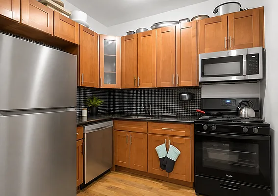 Kitchen, photo 1