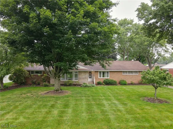 2915 Blake Ave NW, Canton, OH 44718