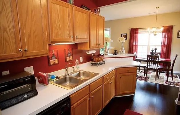 10715 Mountain Ash Dr — Photo 9