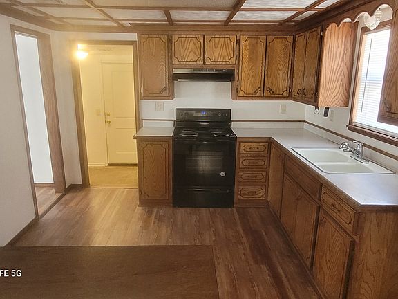 3rd image of 1521 N 1st St