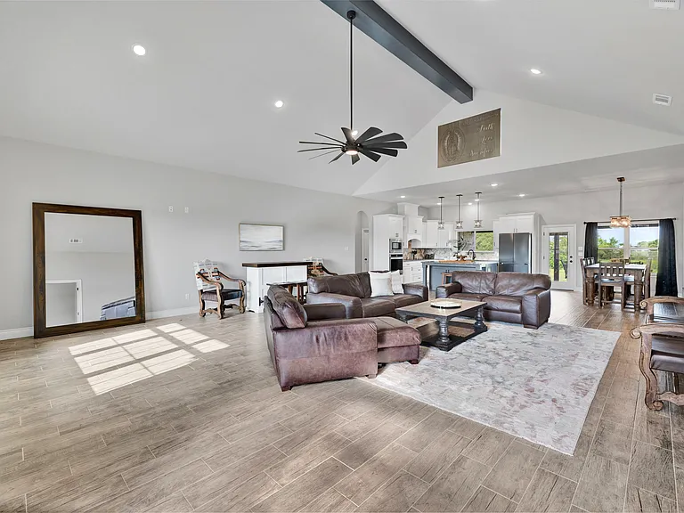 1040 Cloudy Ct — Photo 9