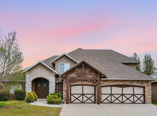 3245 W Brett Drive, Springfield, MO 65810