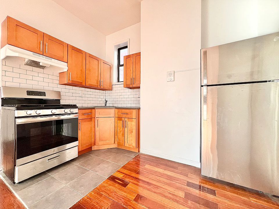 1st image of 145 Montrose Ave APT A2