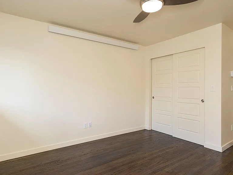 Ballard Seattle 2-Bedroom Apartment for Rent | Private Entrance, In-Unit Washer/Dryer, Smart Home... — Photo 14