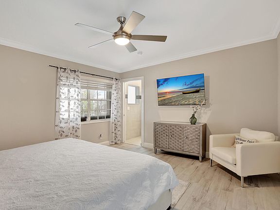 5th image of 2511 NE 20th Avenue