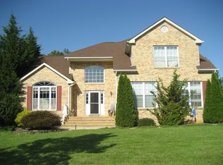 7 Donna St, Robbinsville, NJ 08691