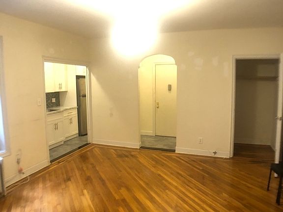 2nd image of 500 Saint Johns Pl #1Y