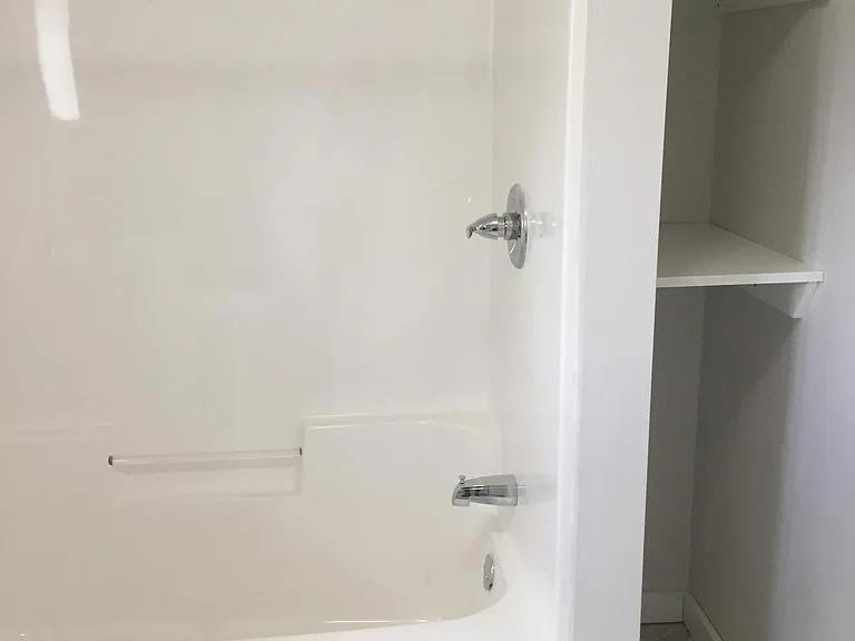 627 W Water St — Photo 5