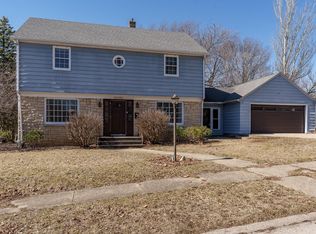 706 Regan St, Rockford, IL 61107