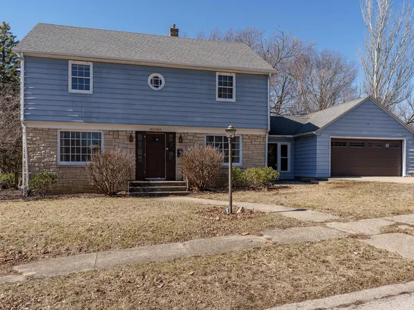 706 Regan St, Rockford, IL 61107
