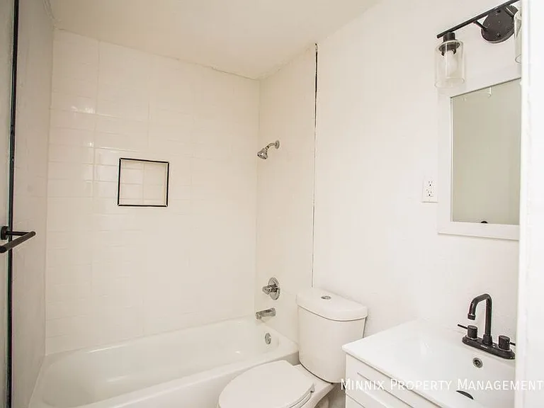 5005 Avenue W #3 — Photo 8