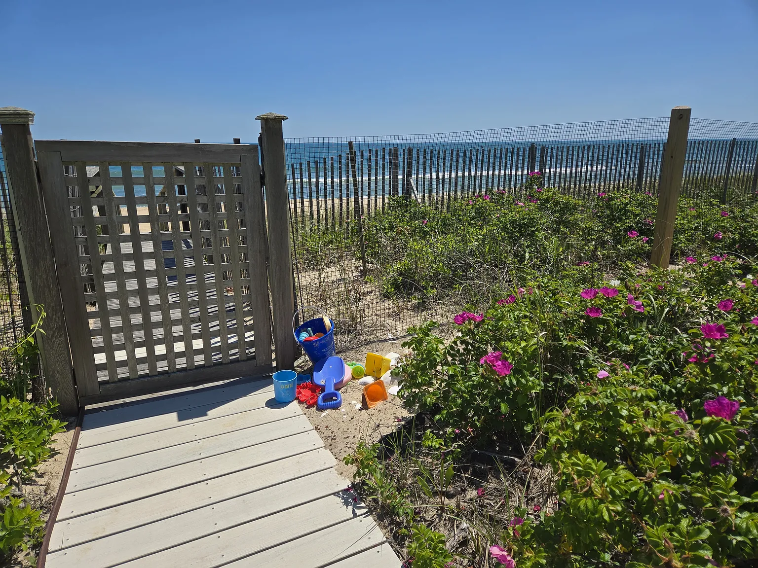 East Hampton Lily Pond Lane Oceanfront for Rent — Photo 3