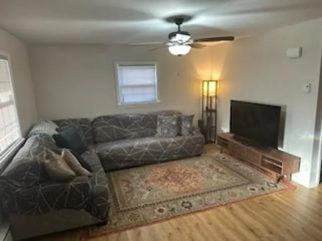 1 Lexington Ct — Photo 6