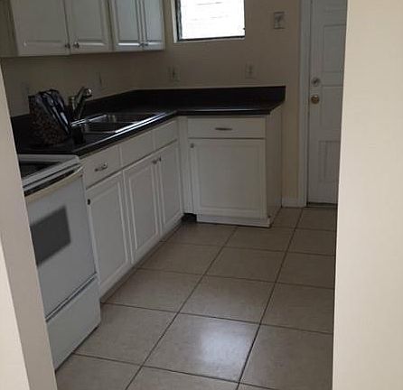 5th image of 1549 W 16th St