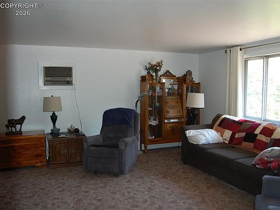 3rd image of 1016 Bentley Dr