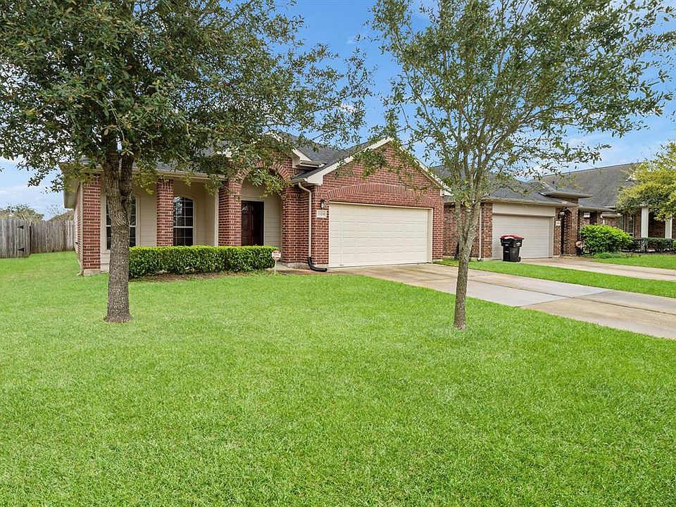 1st image of 15230 Olmstead Park Dr