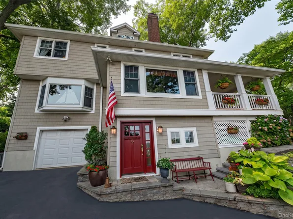 5 Harborview Lane, Huntington, NY 11743
