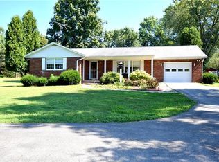 2912 S Bridge Rd, Washington, PA 15301