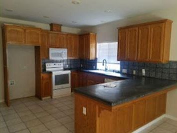 Kitchen - Refriderator added since picture was taken 