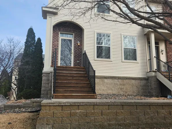 11330 Davenport Cir NE Unit F, Blaine, MN 55449
