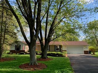 749 Sycamore Ln, Dundee, IL 60118