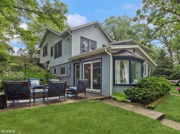 47110 Maple Ave, New Buffalo, MI 49117